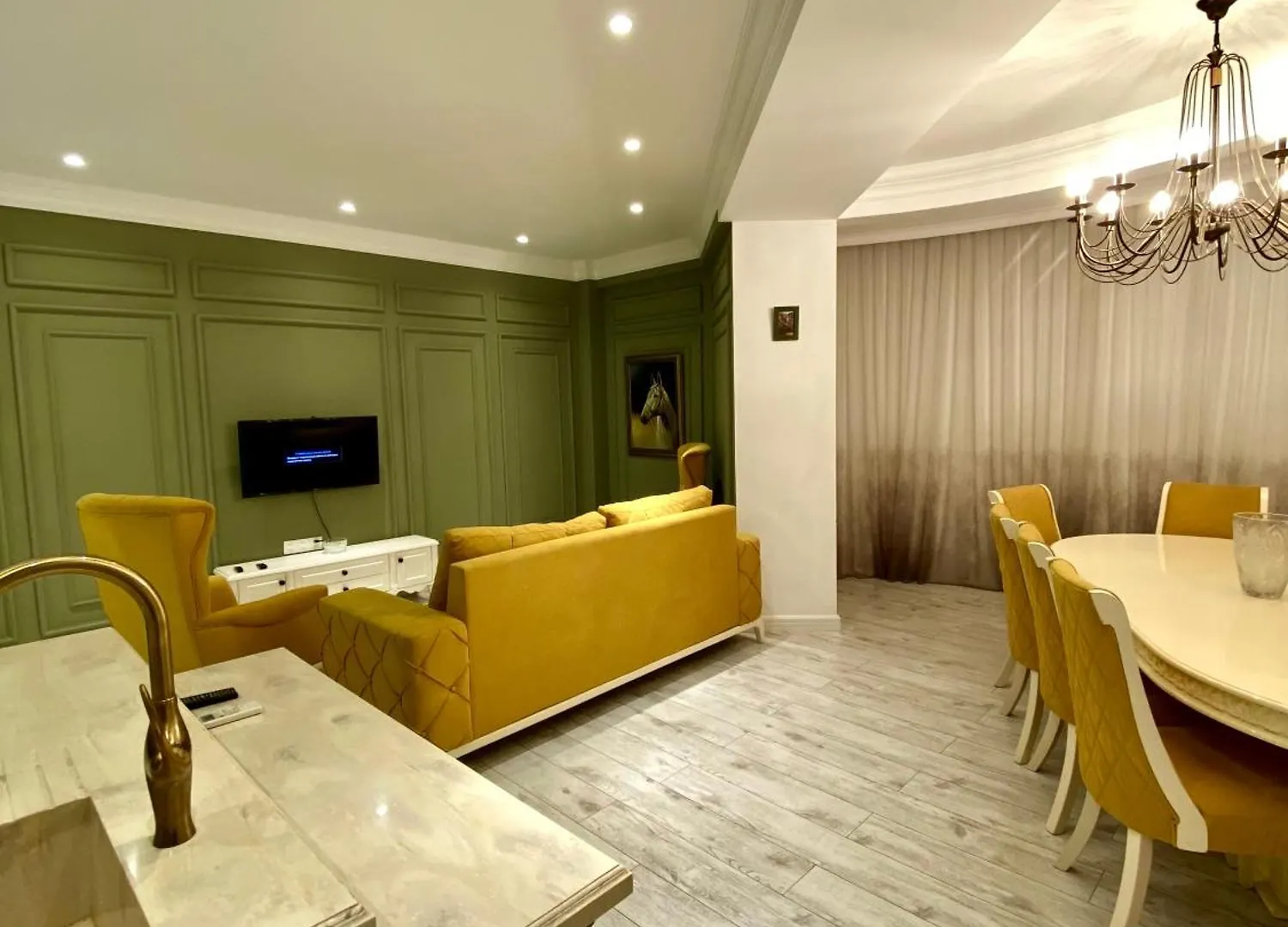 3 Bedroom Sea View Apartment In The Center Of Baku